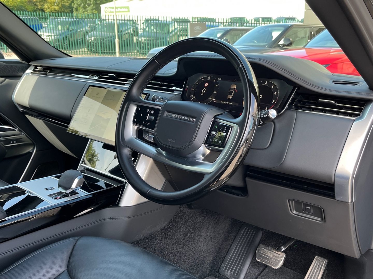 Land Rover Range Rover Photo autoimg-fb79b8087331fe1319e26b9d6aa0e28c7bd355af.jpg
