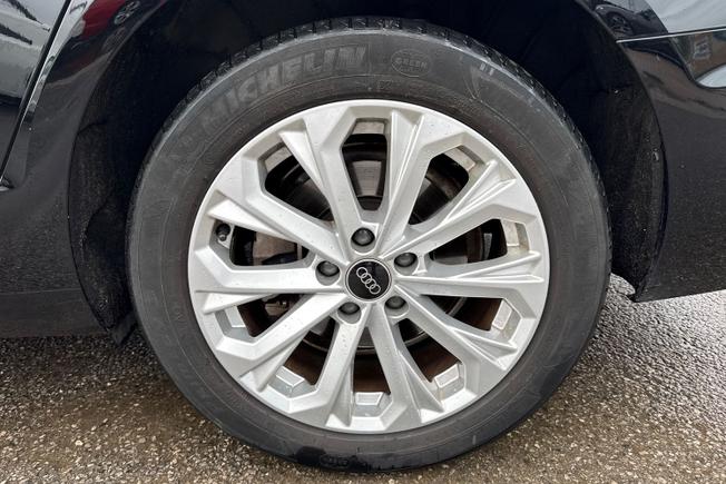 AUDI A4 Photo 33