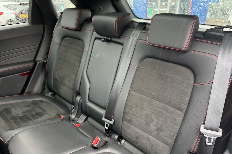 Ford KUGA Photo autoimg-fb7b8e88486017b31d01acbe167223b682fac979.jpg