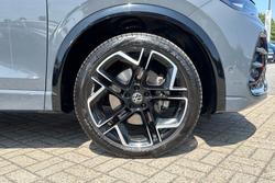 VOLKSWAGEN Tiguan Photo 5