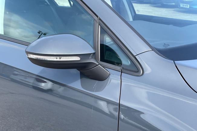 Volkswagen Golf Photo 20
