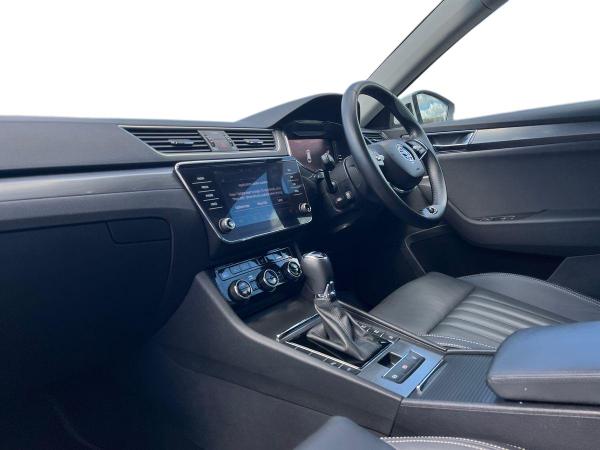 Skoda Superb Photo autoimg-fb8085852a159d09d232a5ac1f5861c4a2209d2c.jpg