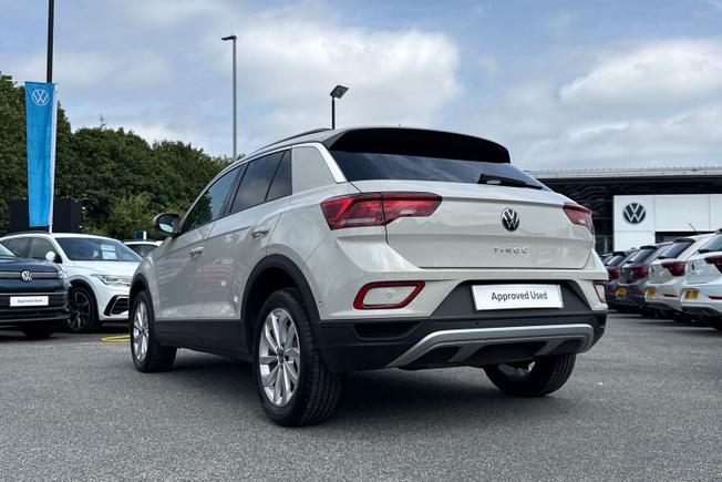 VOLKSWAGEN T-Roc Photo 31