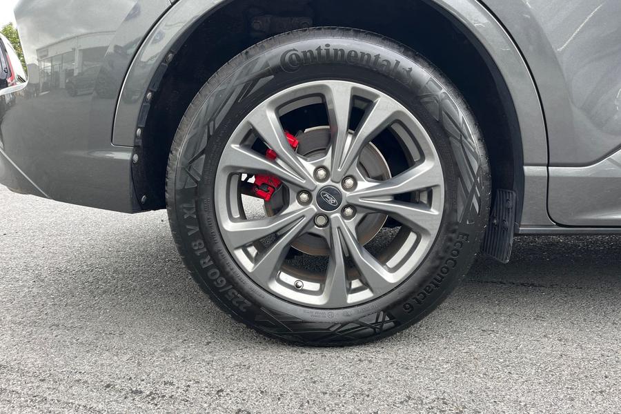 Ford KUGA Photo autoimg-fb877562a6ad713f23ea901abe9a4e6f7f9abb36.jpg