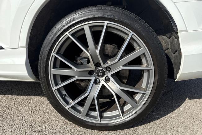 AUDI SQ7 Photo 33