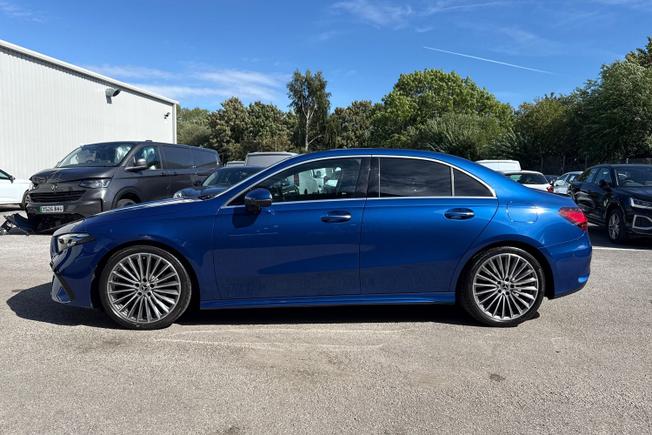 MERCEDES-BENZ A Class Photo 22