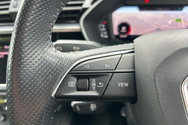 Audi Q3 Photo 16