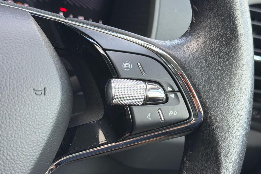 Skoda KAROQ Photo autoimg-fb947a0b2de2ea3b03029b1328a825e0464bd941.jpg