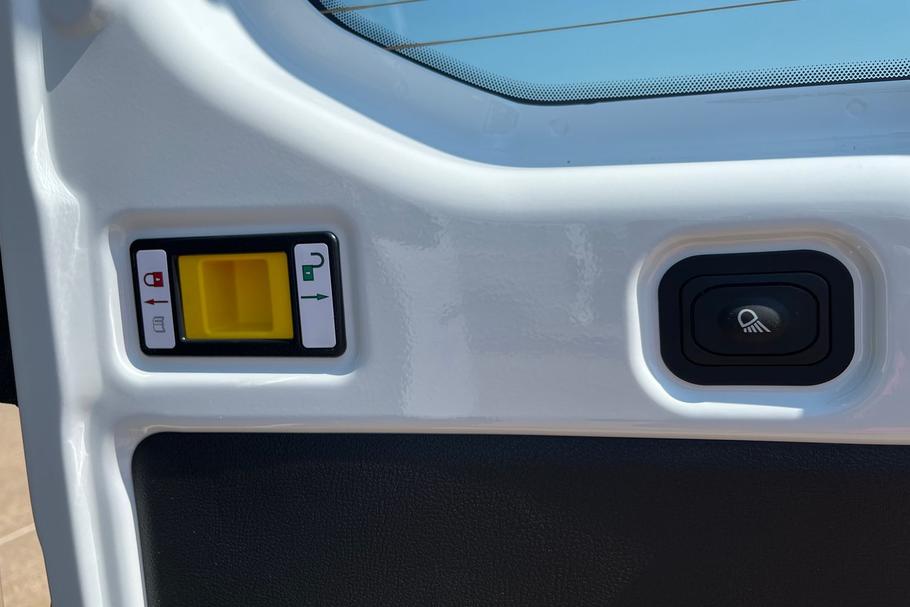 Used Ford Transit YS75KXW 9
