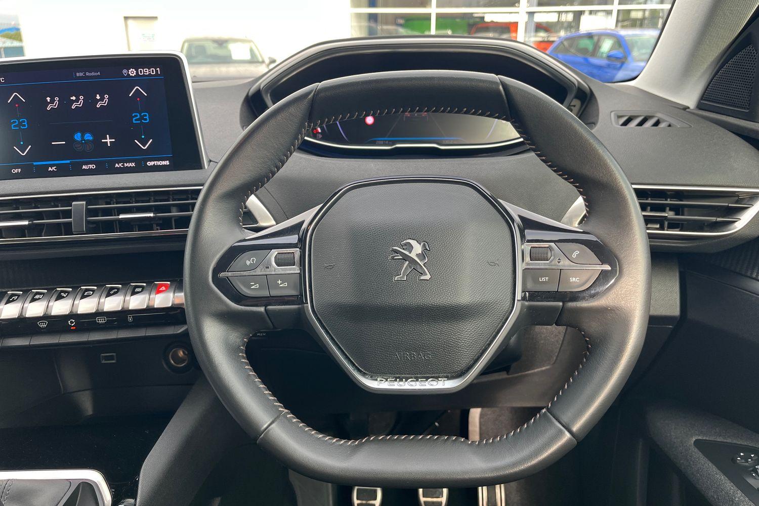 Peugeot 5008 Photo 11