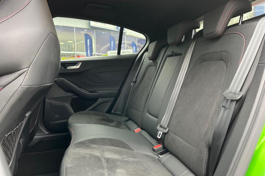 Ford Focus Photo autoimg-fb975c0cbb14ef8e887fac67294670a37596dc87.jpg