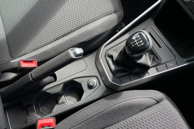 VOLKSWAGEN Polo Photo 38
