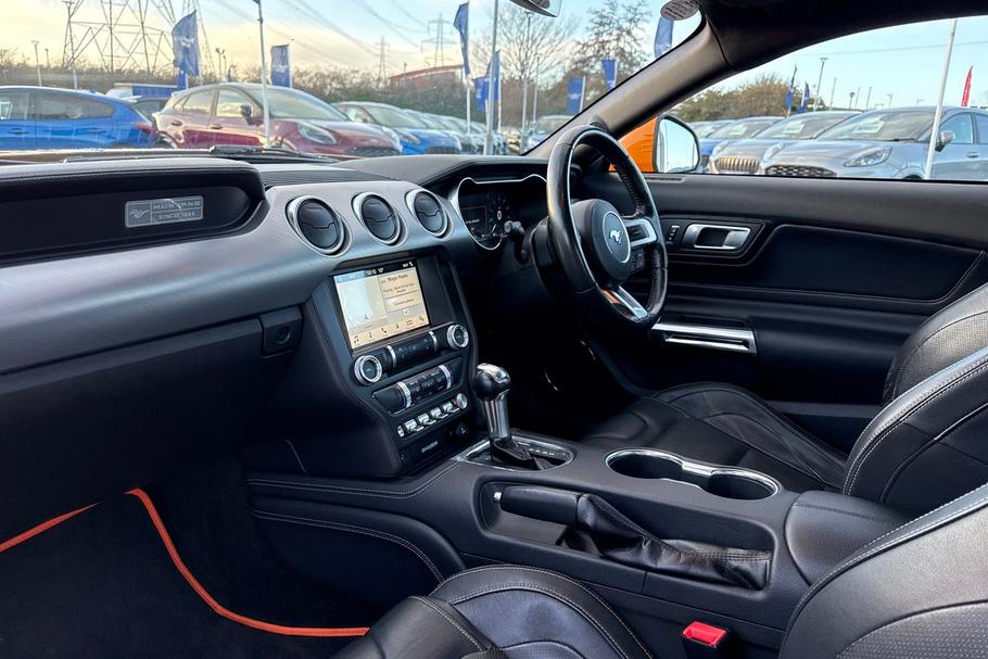 Used Ford MUSTANG 18