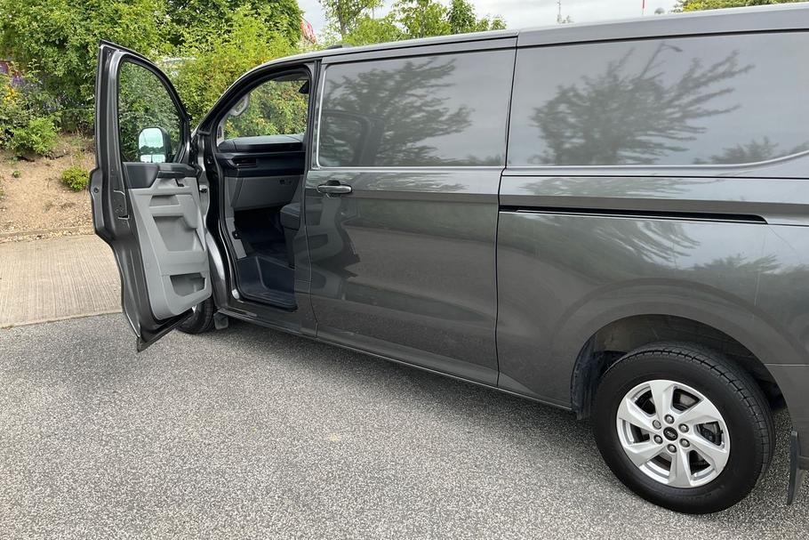 Used Ford TRANSIT CUSTOM DX25KHA 24