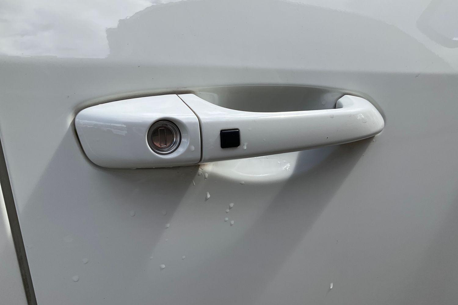 SsangYong TIVOLI Photo 36