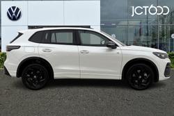 VOLKSWAGEN  Tiguan  Photo 4