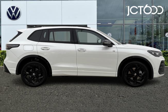 VOLKSWAGEN  Tiguan  Photo 4