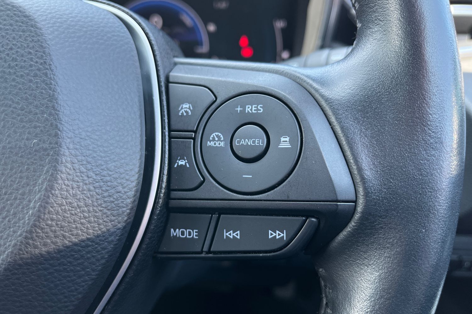 Suzuki Swace Photo 34