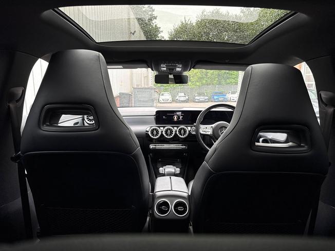 MERCEDES-BENZ CLA Photo 40
