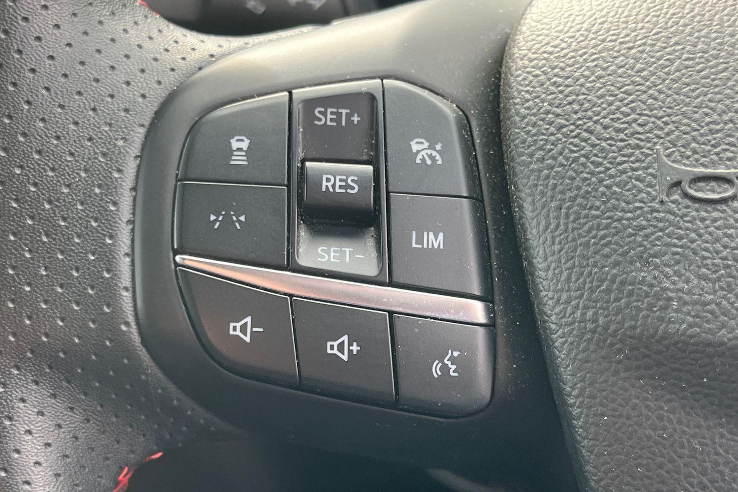 Ford KUGA Photo 40