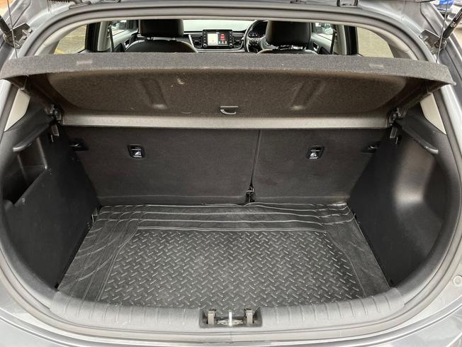 KIA Rio Photo 12