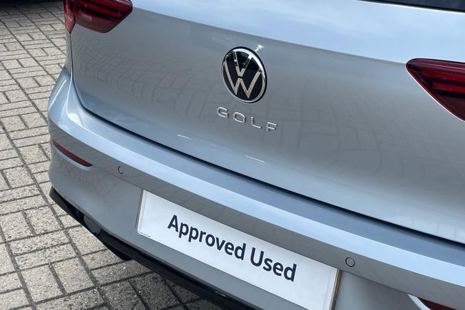 VOLKSWAGEN Golf Photo 21