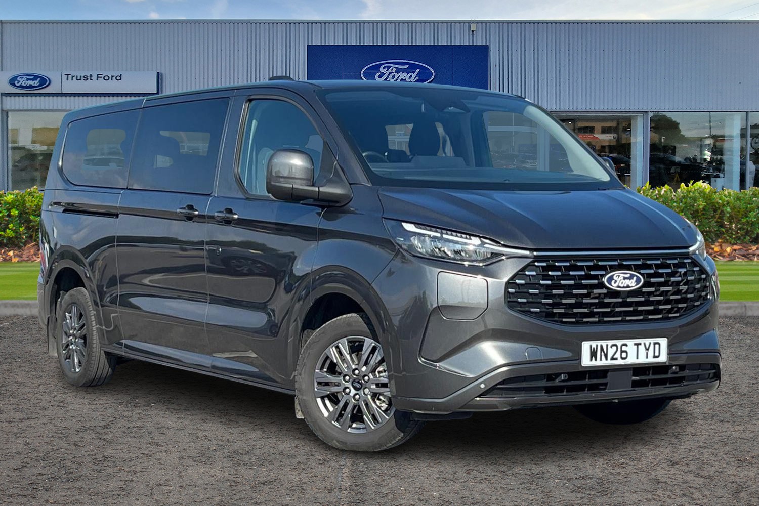 Ford TOURNEO CUSTOM Photo 0