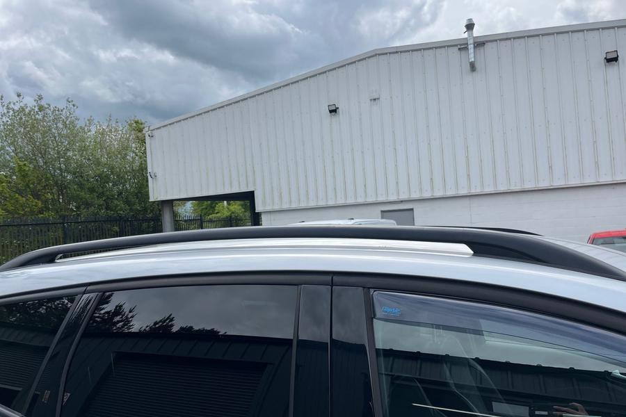 Ford KUGA Photo autoimg-fbb1510d066d5575a2400113619bd8c61c468079.jpg