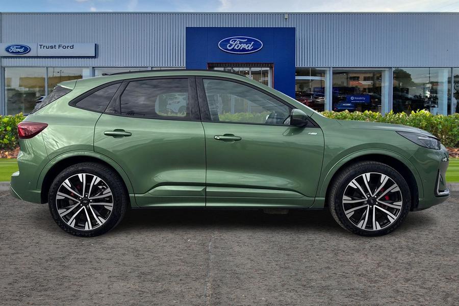 Ford KUGA Photo autoimg-fbb2d0a4c6d90059a93e2742b2d7cf8b87c56a32.jpg