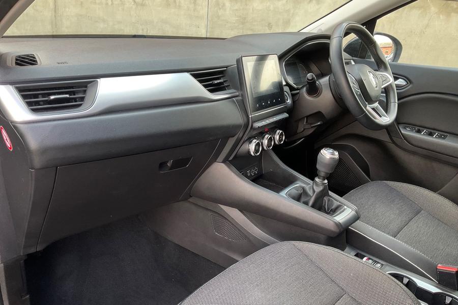 Renault CAPTUR Photo autoimg-fbb9fec8f443345bf38d6ff59828edba68e11b76.jpg