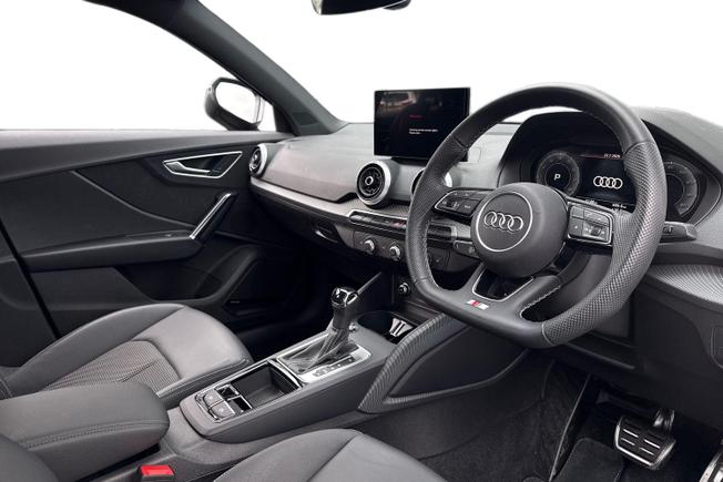 AUDI Q2 Photo 6