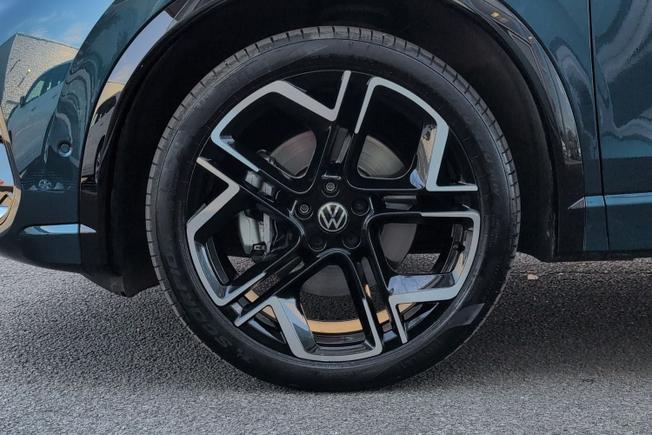 VOLKSWAGEN Tiguan Photo 5