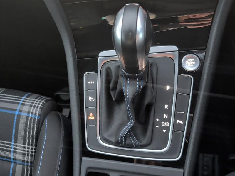 Used Volkswagen Golf NV20MSU 37