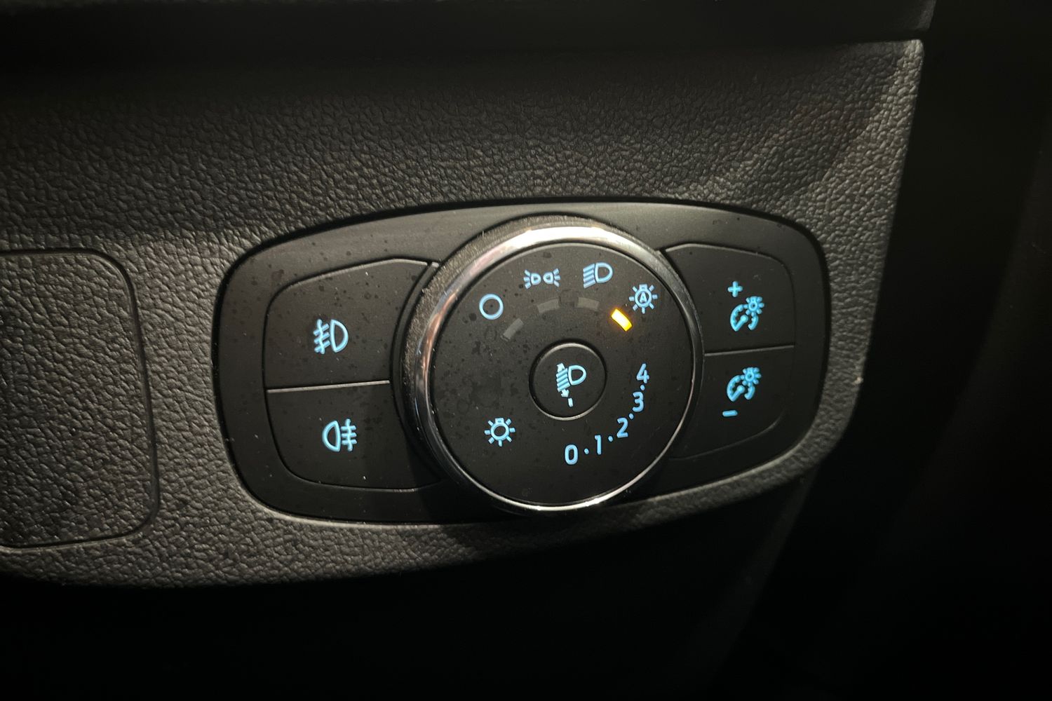 Ford FOCUS Photo 22