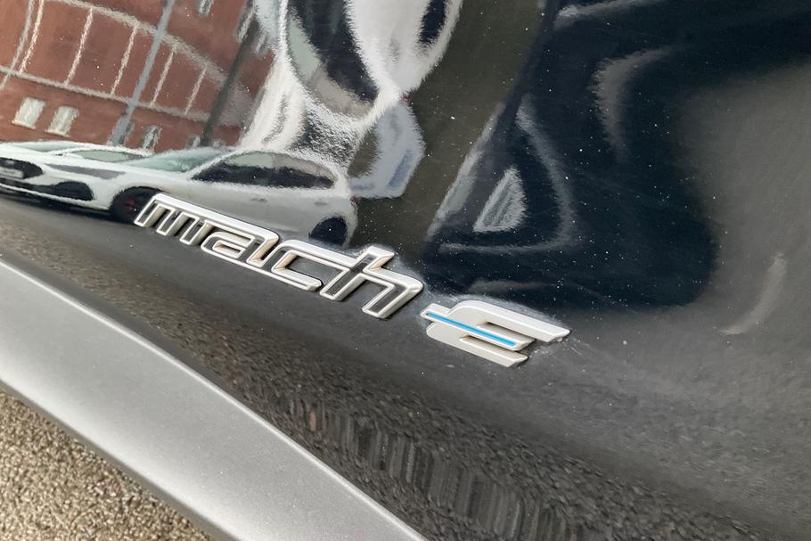 Used Ford MUSTANG MACH-E YF73OFY 39