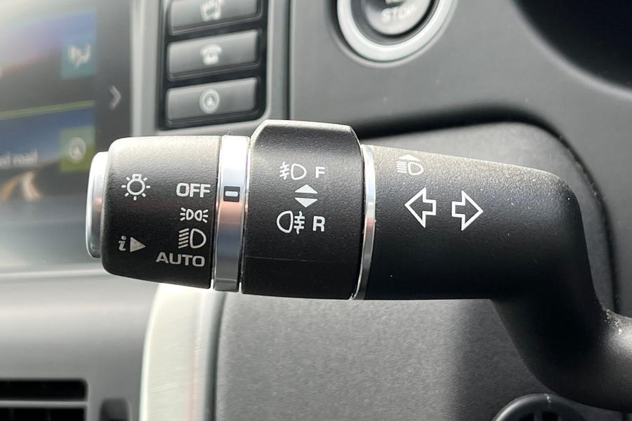 Land Rover DISCOVERY SPORT Photo autoimg-fbc515396eeabe723207f3e3bd0f278f4ad81290.jpg