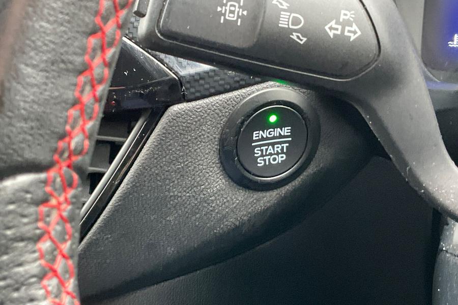 Ford KUGA Photo autoimg-fbc8316f35a79c426a9fd675990a4f19d7d0feba.jpg