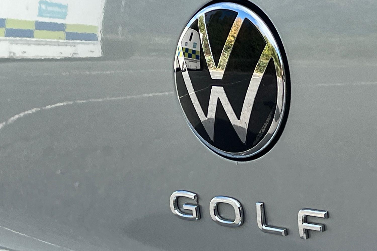 Volkswagen Golf Photo 39