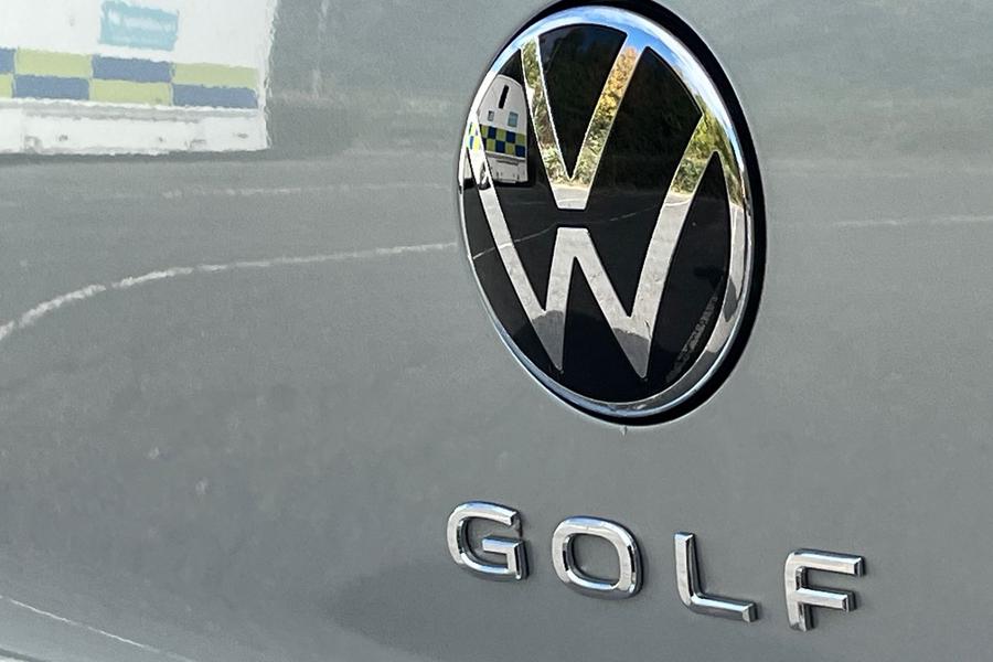 Volkswagen Golf Photo autoimg-fbcc72c2a6cd6e47b3258610b2014091af8ed1a8.jpg