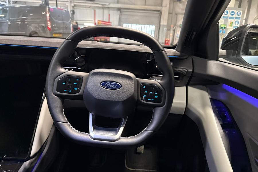 Ford Explorer Photo autoimg-fbce0140a8f4777c803f164a05a68c071bd779cd.jpg