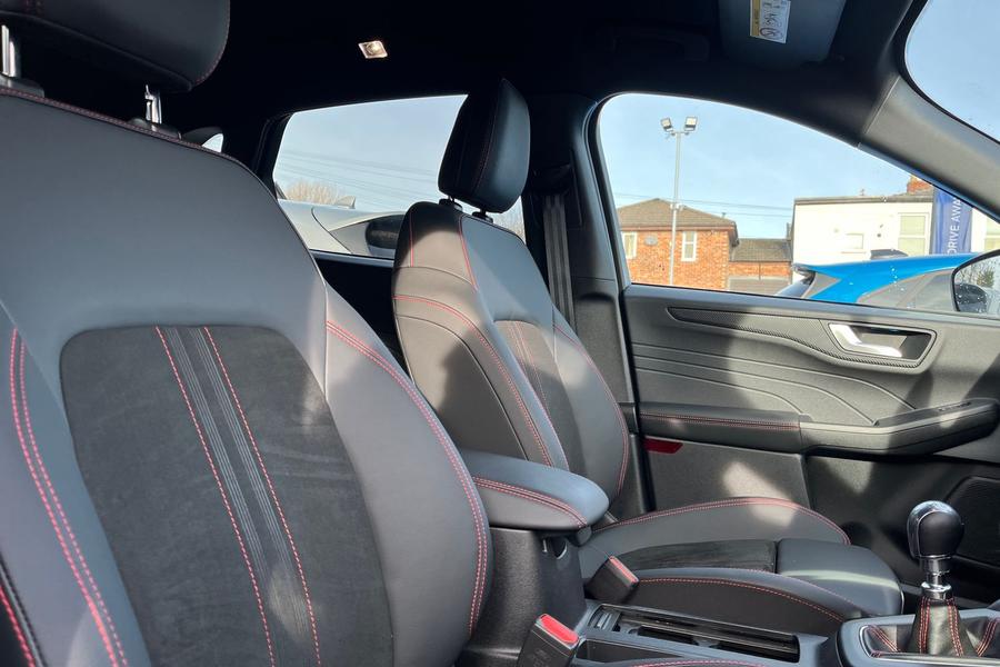 Ford KUGA Photo autoimg-fbcecc79ec36ca0e925719974b79a94455b957fc.jpg