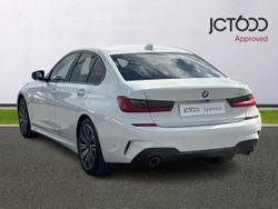 BMW 3 Series Photo 3