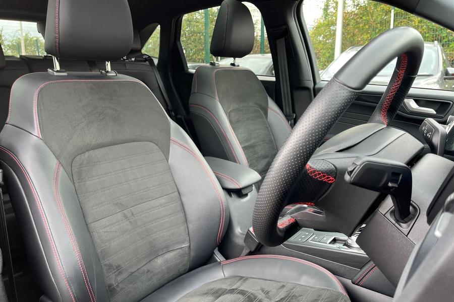 Ford KUGA Photo autoimg-fbd47718f95713288c7b34a574973d0d5d282388.jpg