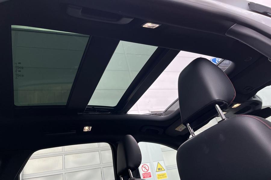 Ford Kuga Photo autoimg-fbda5515fa35eb2fa30f3fd2dd766fa3e4bd3b47.jpg