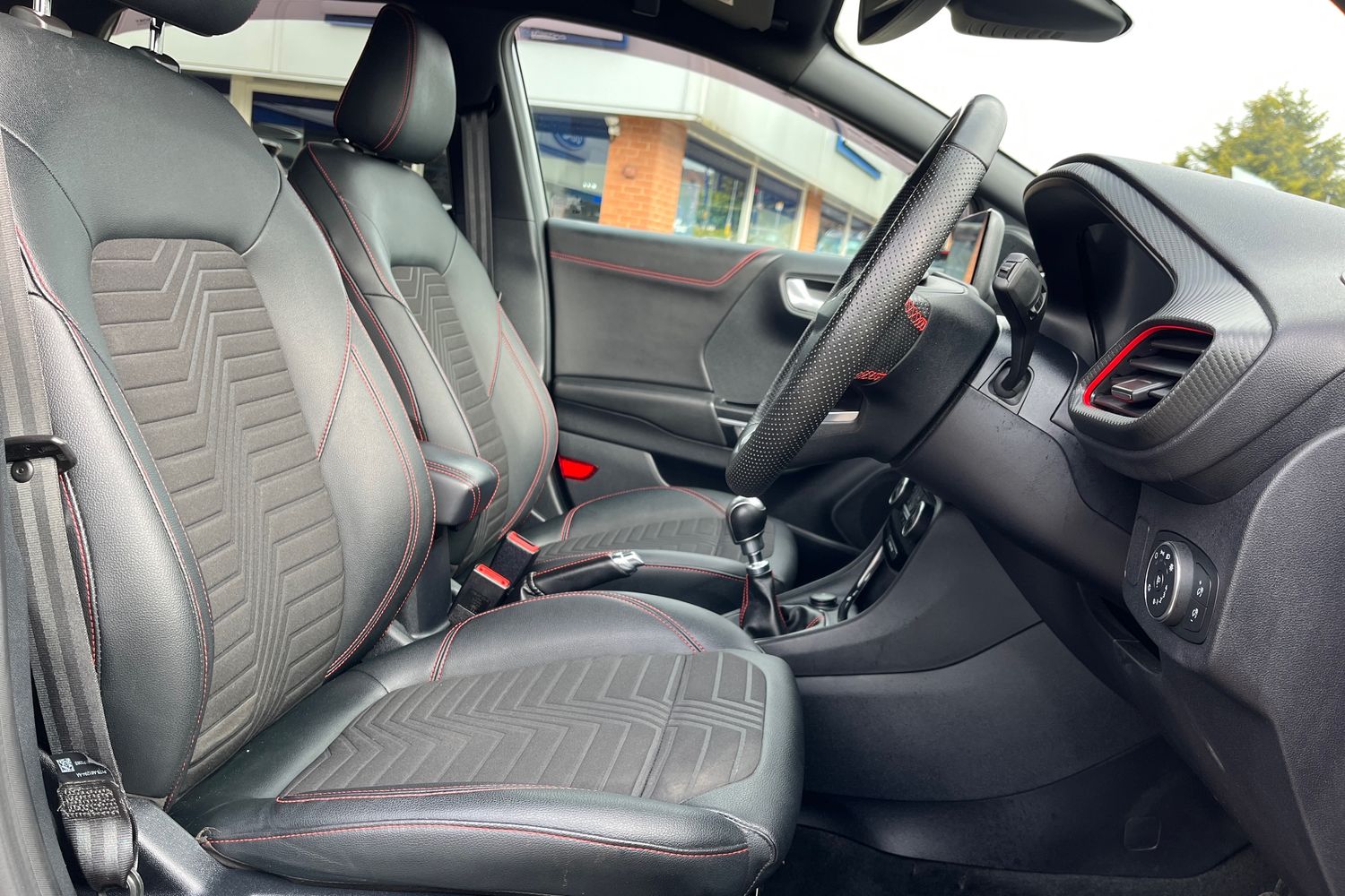 Ford PUMA Photo 16