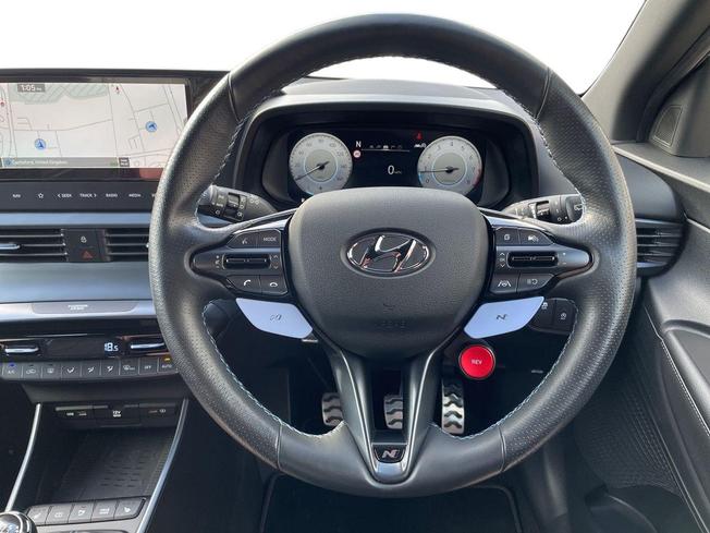 HYUNDAI i20 Photo 11