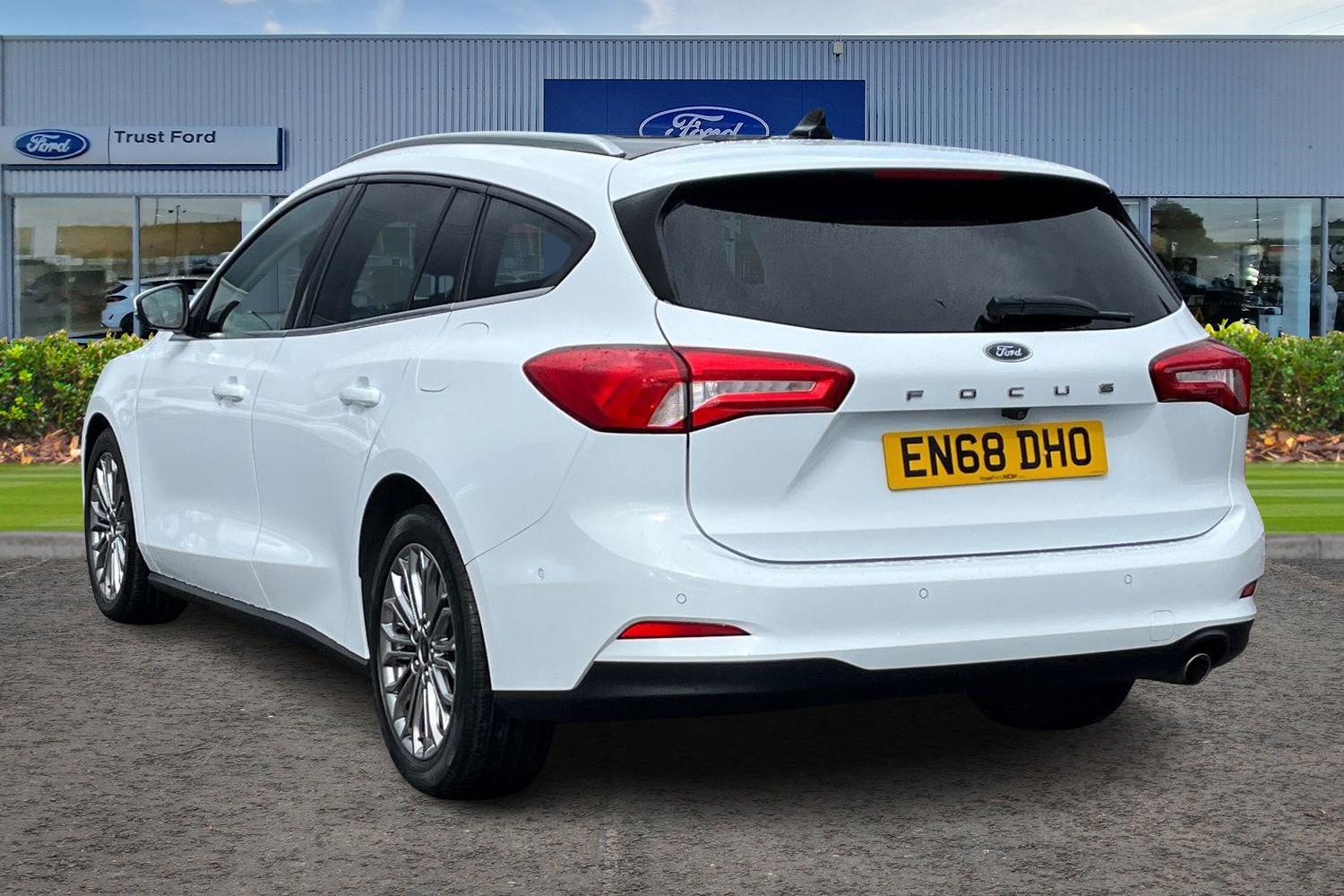 Ford Focus Photo 1