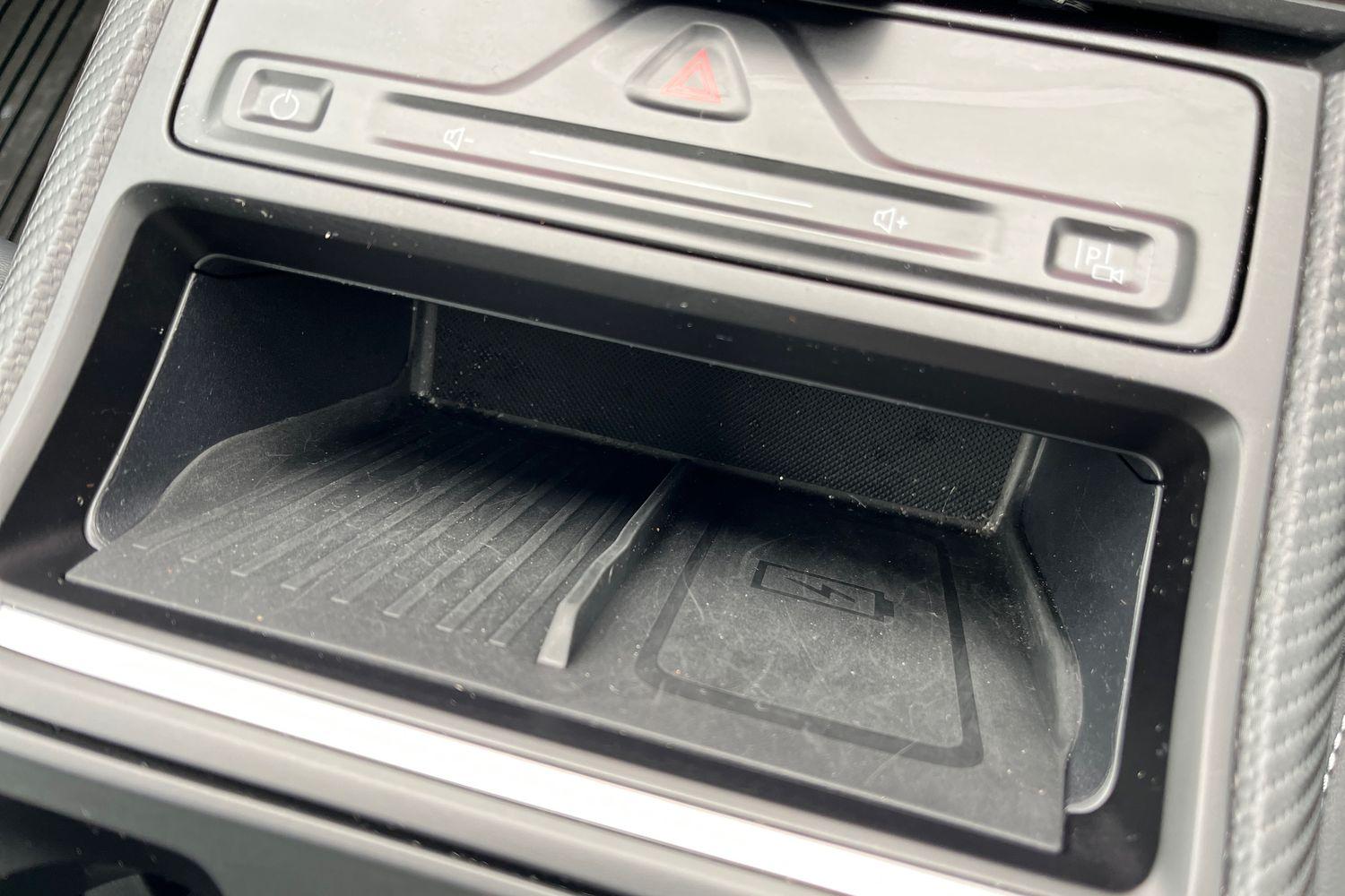 Ford EXPLORER Photo 34