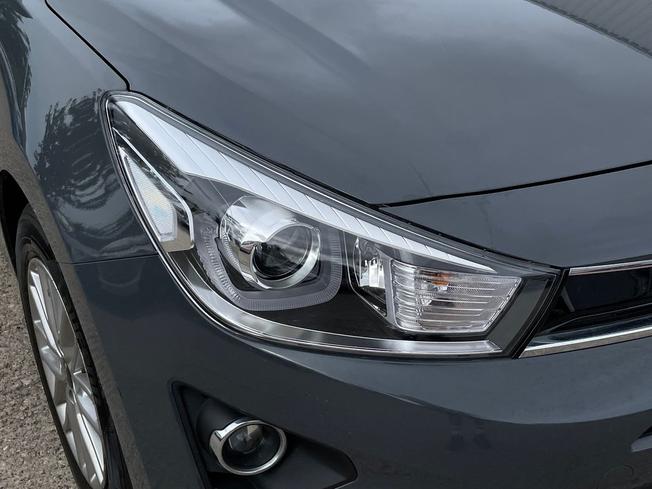 KIA Rio Photo 19