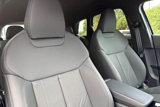 AUDI Q3 Photo 33